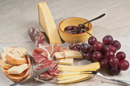 辦理食品經營許可證需要滿足的餐飲管理條件